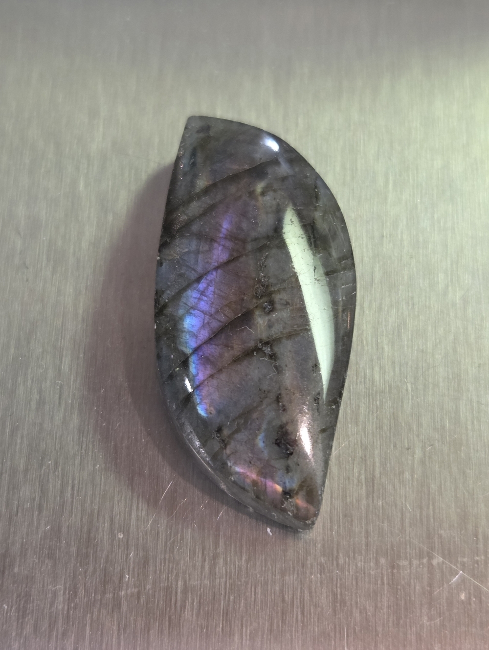 Gorgeous Natural AAA-Grade Purple Flash Labradorite Gemstone Leaf Cabachon